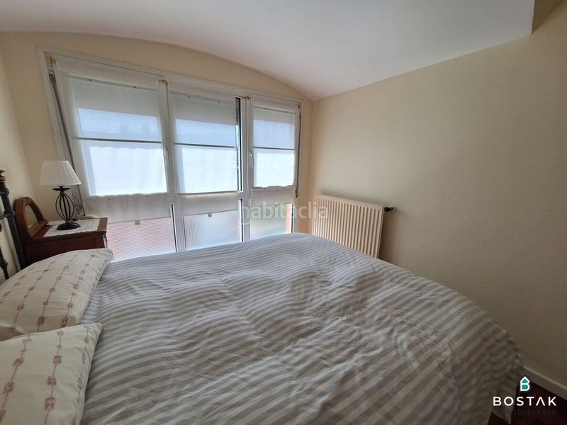 Foto ef73c647-bf7e-4d28-8a68-d33df28d8144. Àtic amb calefacció aparcament a Txurdinaga Bilbao