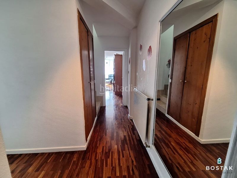 Foto f818e9b4-326d-43bc-bc4c-5a96cc96b59a. Àtic amb calefacció aparcament a Txurdinaga Bilbao