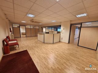 Locale commerciale in Zumalacárregui Etorbidea