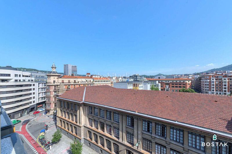 Foto f6c68cdc-e2ee-4589-b82f-d9b30683be0b. Lloguer àtic amb calefacció aparcament a Campuzano Bilbao