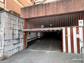 Aparcament cotxe a Begoñalde Etxetaldea