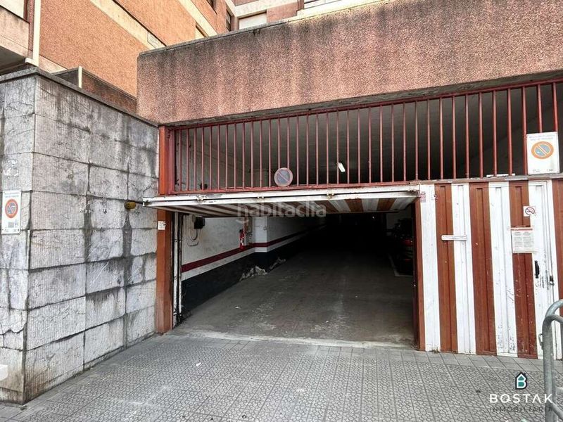 Foto 0c4f669b-e0ee-48d8-abc4-289005eae507. Aparcament cotxe a Zurbaran Bilbao
