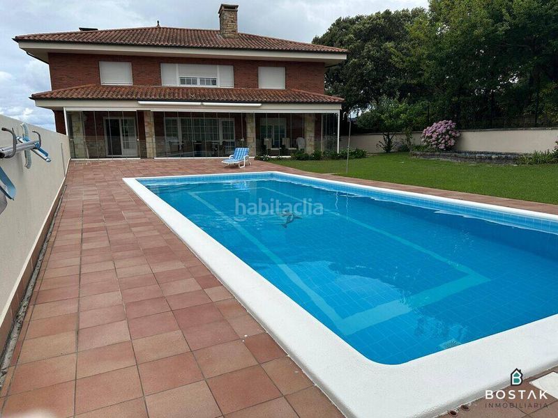 Foto a9f6452b-fab4-4d41-bb57-d4f5e7044134. Xalet amb calefacció aparcament piscina a Barrika