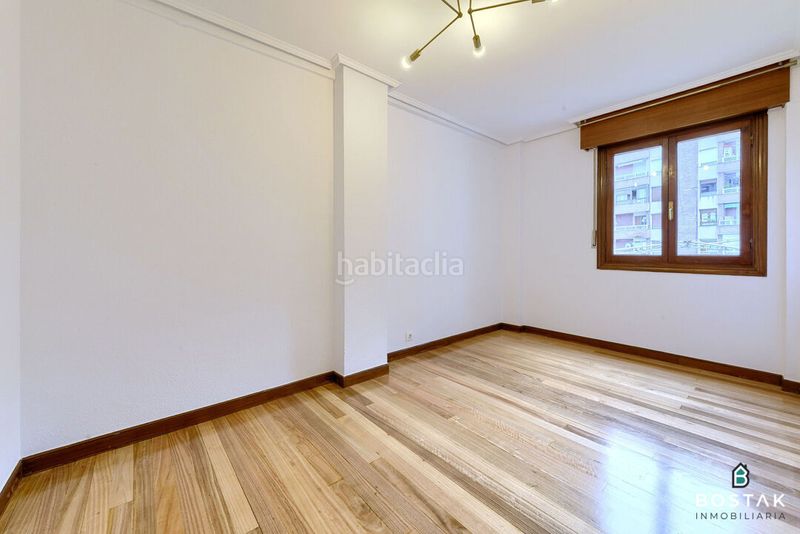 Foto d60e54fd-f553-47cf-bfb1-667f52d2b4c7. Pis a Barrio de Uribarri Bilbao