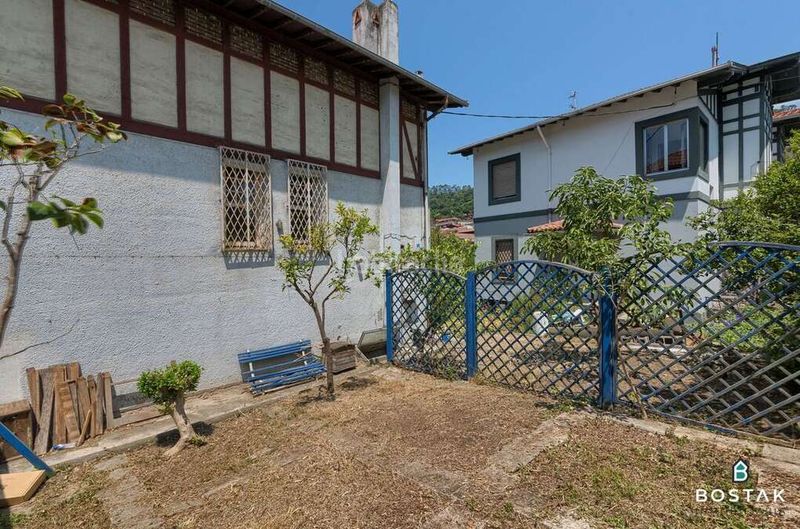 Foto 34e7dd30-8c81-4084-8ed3-b57bfcb6aace. Casa amb aparcament a Zurbaran Bilbao