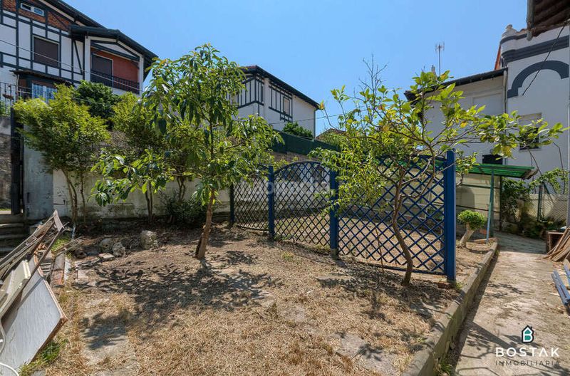 Foto 410488d8-36e1-47b5-9ddd-f6bcfe6ebfff. Casa amb aparcament a Zurbaran Bilbao