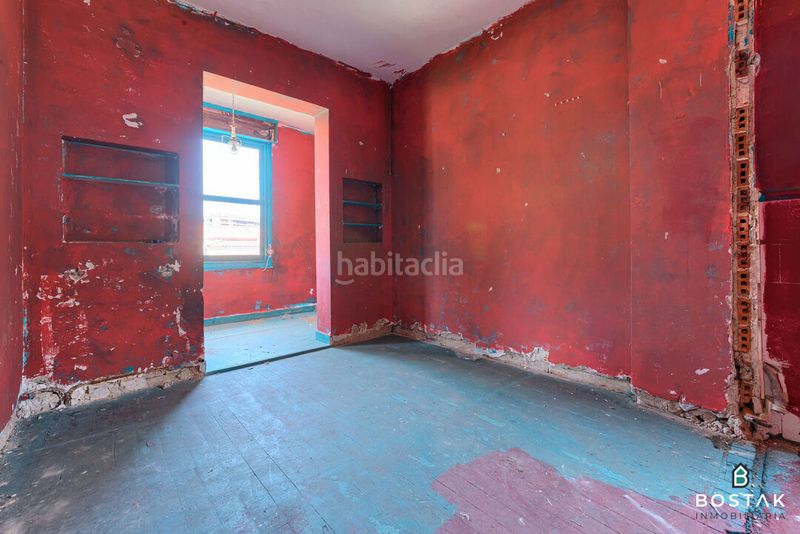 Foto 5db53e07-137b-4f78-825a-690b39254744. Casa amb aparcament a Zurbaran Bilbao