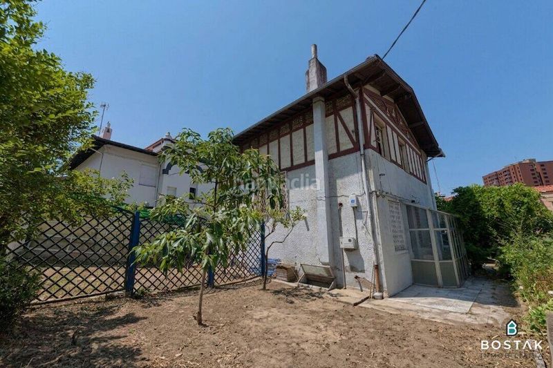 Foto 7b2597f2-898f-455e-bab0-128b9194f808. Casa amb aparcament a Zurbaran Bilbao