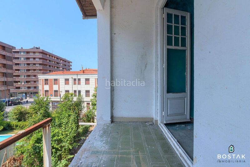 Foto 9b8bd5e0-cb14-4fae-ac19-afea4162b38b. Casa amb aparcament a Zurbaran Bilbao