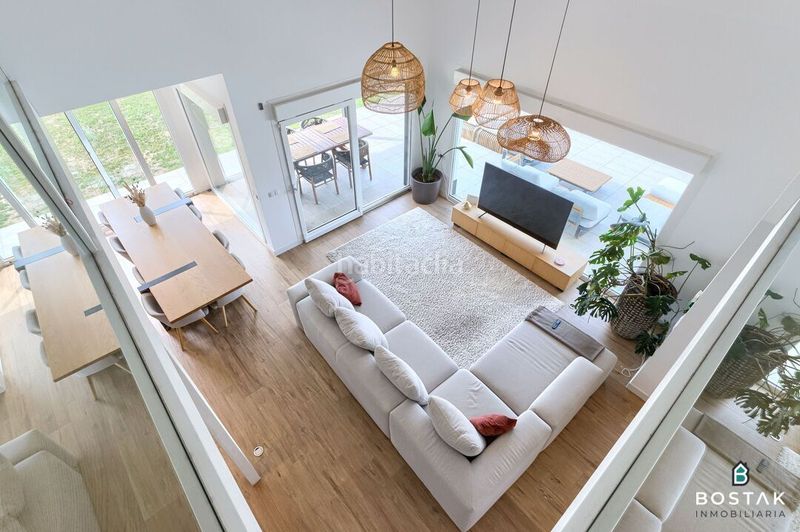 Foto bca347cc-e4f4-46b5-8784-958506649823. Casa con riscaldamento parcheggio piscina in Gorliz