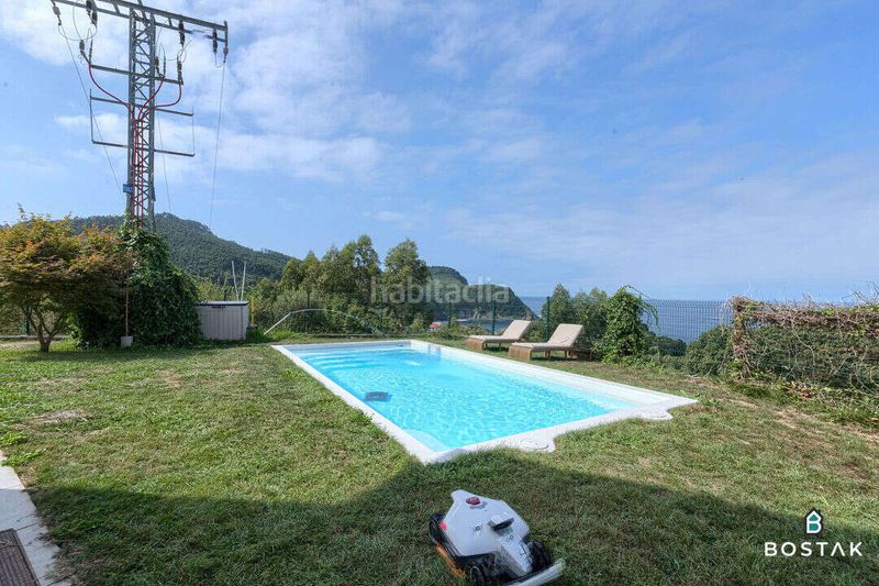 Foto ec8217cf-42d0-4ffe-b0c2-e41b1cbab203. Casa con riscaldamento parcheggio piscina in Gorliz
