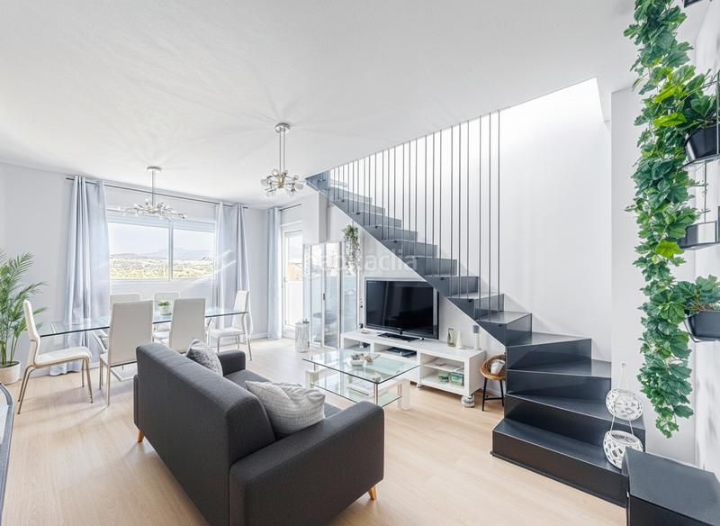 Foto 511f1dc3-f210-413f-8ca6-8d0edf205013. Penthouse with parking pool in Centro Estepona