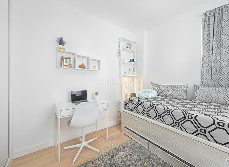 Foto 9e8784d0-3f59-4fd0-82cc-c611870519a0. Penthouse with parking pool in Centro Estepona