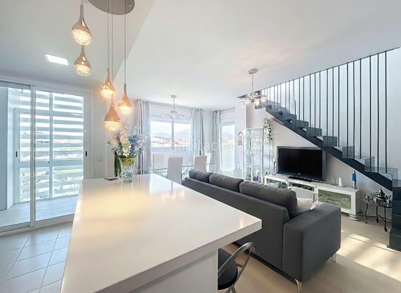 Foto a19362bf-1ff9-419c-b64a-12cde79da303. Penthouse with parking pool in Centro Estepona