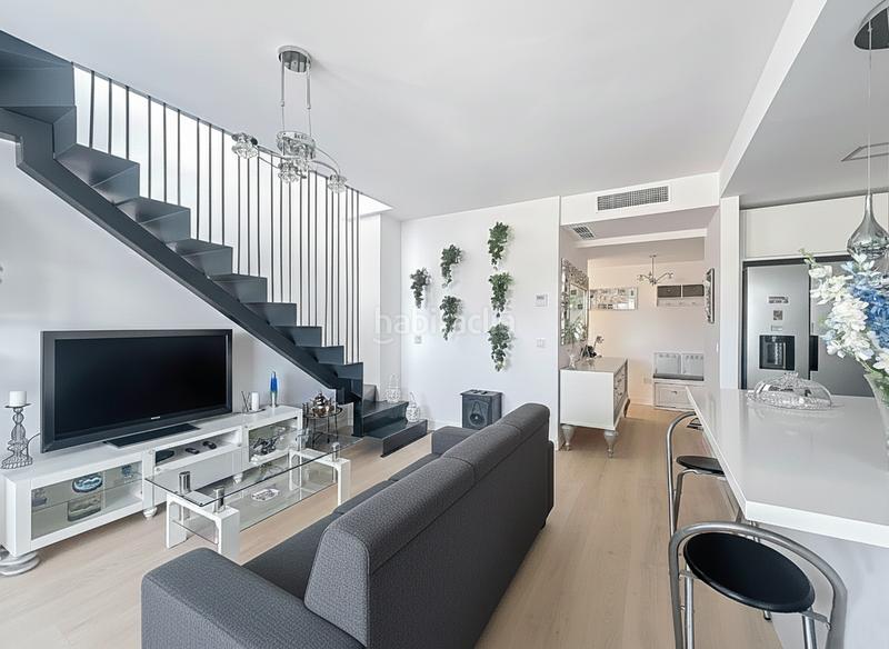 Foto c2630569-a97a-4195-a23c-df5ae7634ab7. Penthouse with parking pool in Centro Estepona