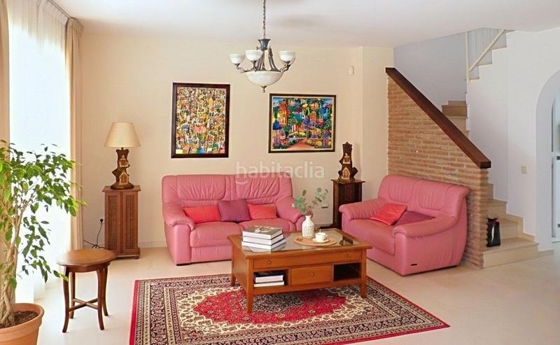 Foto 030ba1e6-d875-4a2b-bb54-1173b51cc489. Reihenhaus mit parking pool in Los Llanos Estepona