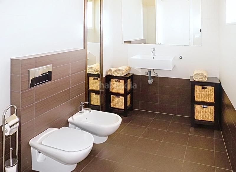 Foto 149ee277-f714-462c-a6bb-c1c756fccad8. Reihenhaus mit parking pool in Los Llanos Estepona