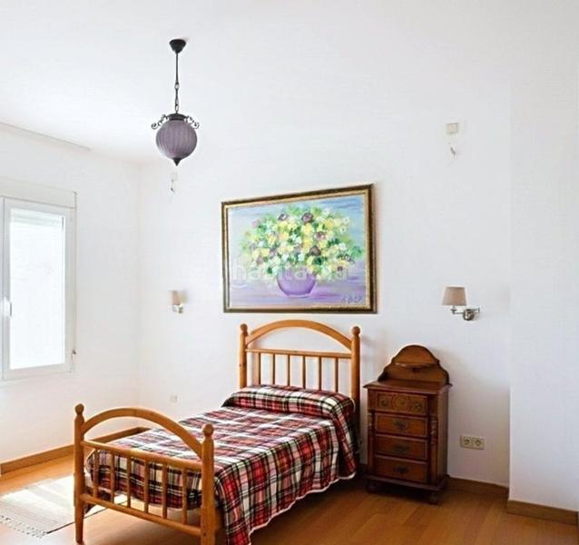 Foto 168c4463-6513-45b8-8cd1-b611cae5e38f. Reihenhaus mit parking pool in Los Llanos Estepona