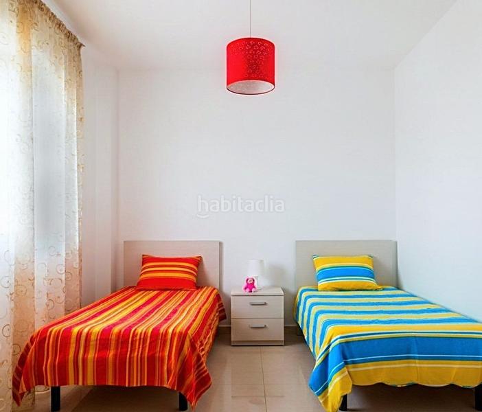 Foto 450b702b-a645-4418-b840-0a11a100dcfa. Reihenhaus mit parking pool in Los Llanos Estepona