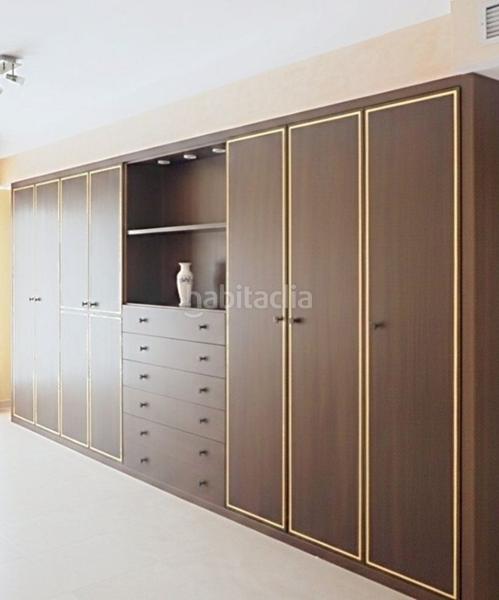 Foto 72f231d7-05c9-44da-8ab9-7623a5cf4227. Reihenhaus mit parking pool in Los Llanos Estepona