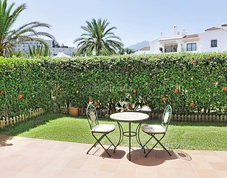 Foto 7e81c928-0e1c-4813-92af-a78e35b732fa. Reihenhaus mit parking pool in Los Llanos Estepona