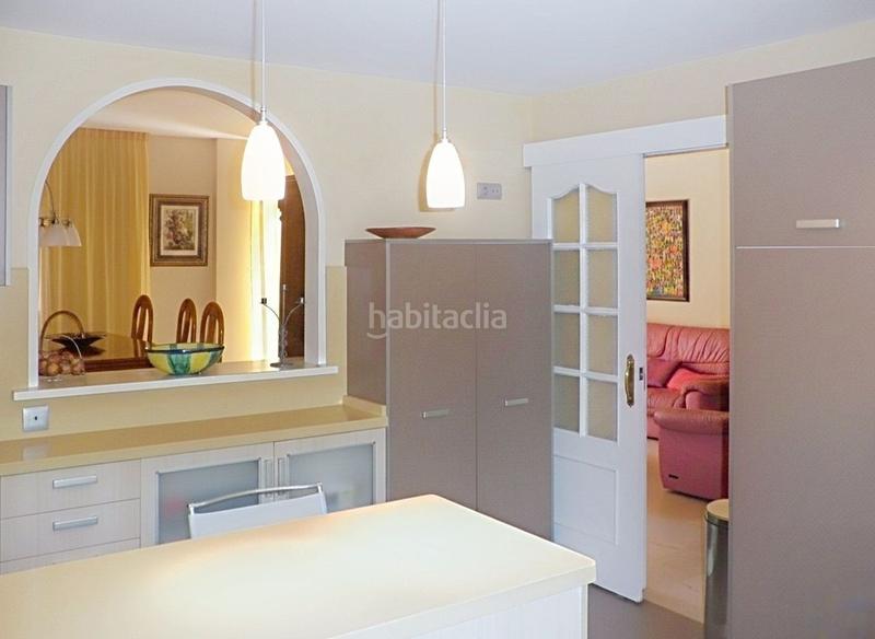 Foto b20ff488-92d3-4092-959f-3228b5066c08. Reihenhaus mit parking pool in Los Llanos Estepona