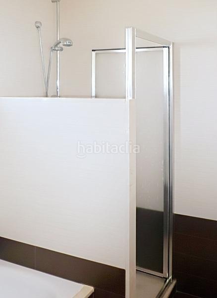 Foto d8446492-d7f3-4127-8bc5-b807ecf0e8ef. Reihenhaus mit parking pool in Los Llanos Estepona