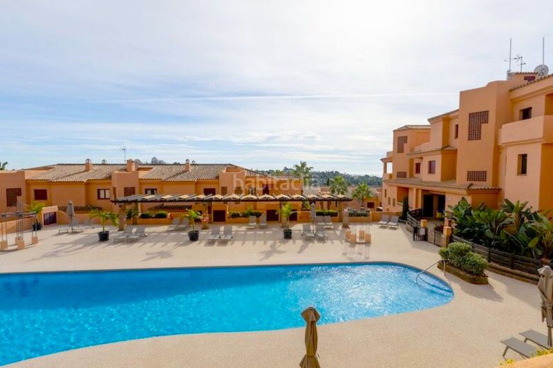 Foto 2565d57e-b088-4ba0-a929-7700278afbbc. Apartament amb aparcament piscina a Montemayor - Marbella Club Benahavís