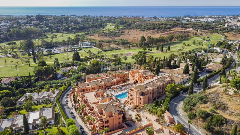 Foto d73eddac-b3c8-4a9f-8c94-bb89b108f616. Apartament amb aparcament piscina a Montemayor - Marbella Club Benahavís