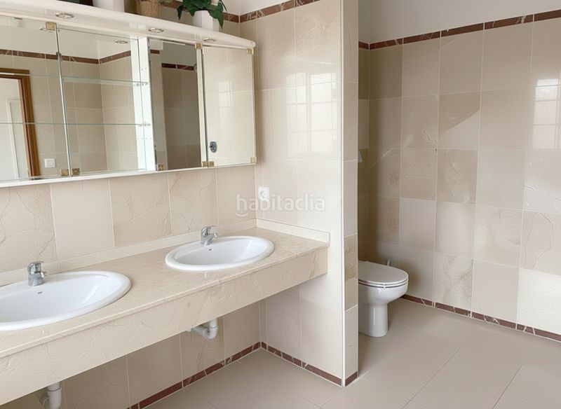 Foto 4fcd8728-43ae-4aaa-a2e6-4270abd03b6b. Casa amb aparcament piscina a Nueva Atalaya Estepona