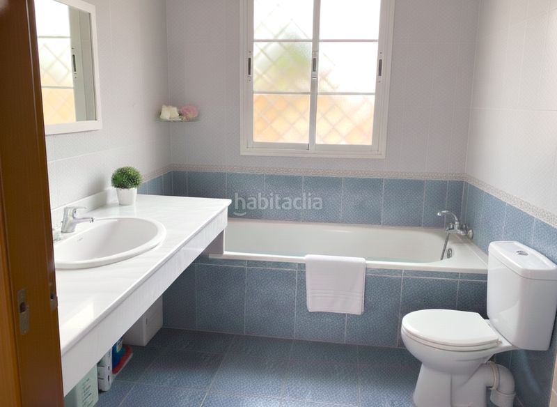 Foto dc803d6d-759b-439a-9b03-d94f868d7536. Casa amb aparcament piscina a Nueva Atalaya Estepona