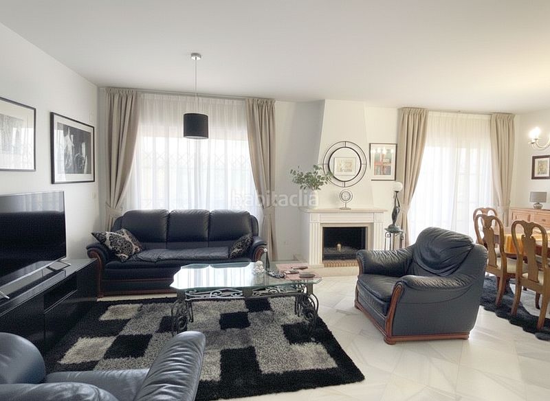 Foto e6e0175e-b77d-4adb-900c-d2f5383ca4cf. Casa amb aparcament piscina a Nueva Atalaya Estepona