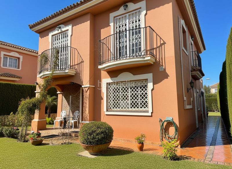 Foto ff6fa730-e81e-46a6-9b48-3442a141c924. Casa amb aparcament piscina a Nueva Atalaya Estepona