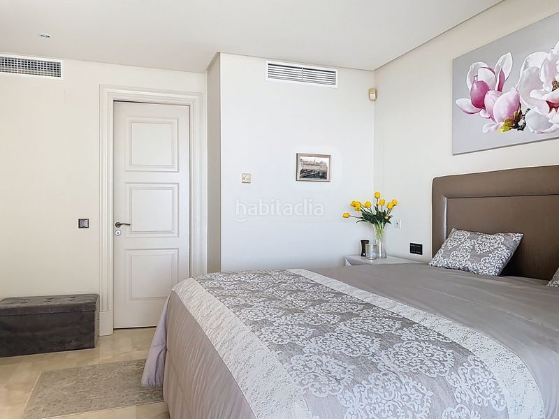 Foto 50bd35ec-bf06-4b47-809b-d4ce6e1f01f9. Apartament amb aparcament piscina a Seghers Estepona