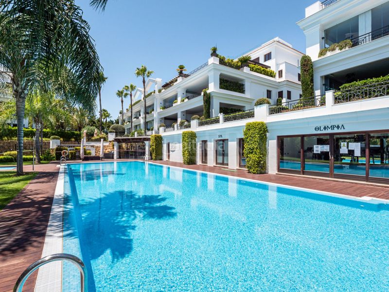 Foto 852b5654-f926-454b-b874-9aab0a7d3396. Apartament amb aparcament piscina a Seghers Estepona