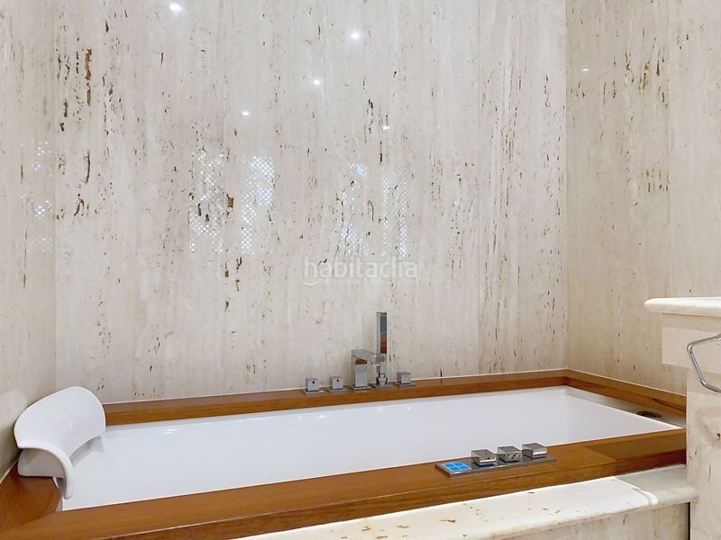 Foto b346204e-1ce3-46cd-9d22-a6f0c1d67b15. Apartament amb aparcament piscina a Seghers Estepona