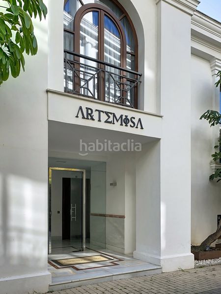 Foto c08a7f08-9d88-4470-a1ea-46238b48d636. Apartament amb aparcament piscina a Seghers Estepona