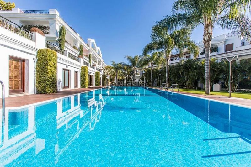Foto c150045f-f4bb-45c5-ac5d-6fafa158c73d. Apartament amb aparcament piscina a Seghers Estepona