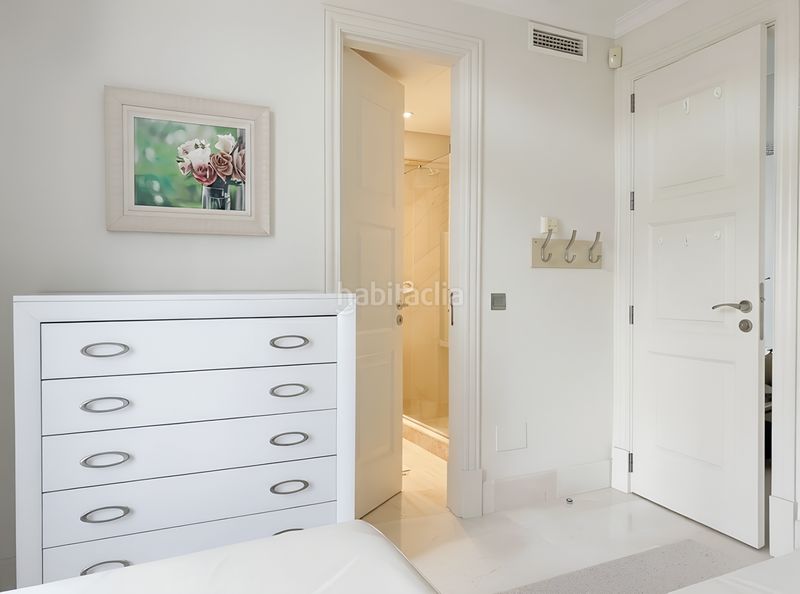 Foto dd5d1bd4-88c8-4bb8-9aeb-f8253f2e90a2. Apartament amb aparcament piscina a Seghers Estepona