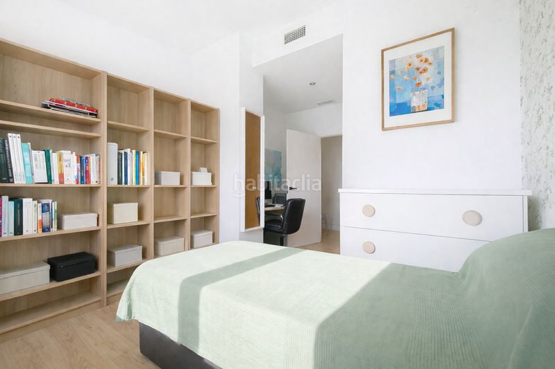 Foto 1bf20e11-37e6-472b-b32c-f6edc389d5c5. Àtic amb aparcament a Centro Estepona