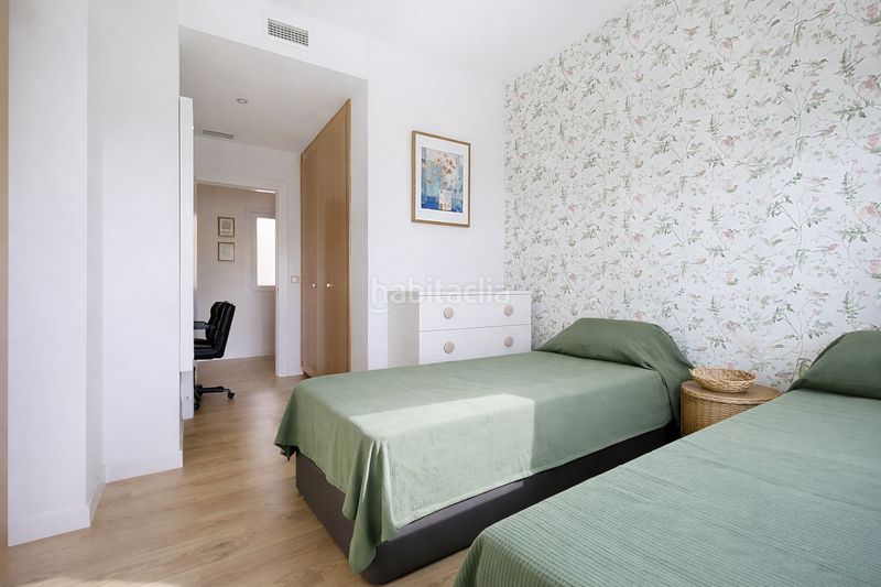 Foto 40986a59-5d62-47c7-9c3d-51cda05eff06. Àtic amb aparcament a Centro Estepona