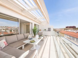 Apartament a Puerto de Estepona. Apartamento en darya  desarrollo moderno frente al mar en el pas