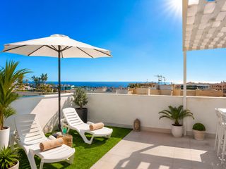 �tic en Centro. �tico moderno de 3 dormitorios con sol�rium en el coraz�n de est