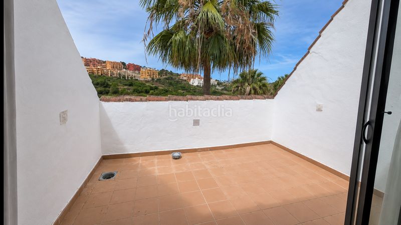 Foto afddf370-b04e-41b2-8665-2d696fa6f6c0. Àtic amb aparcament piscina a La Duquesa Manilva