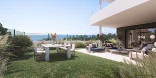 Rez-de-chaussée à Bahía Dorada. Nuevo apartamento con jardin y vistas al mar y cerca de la playa
