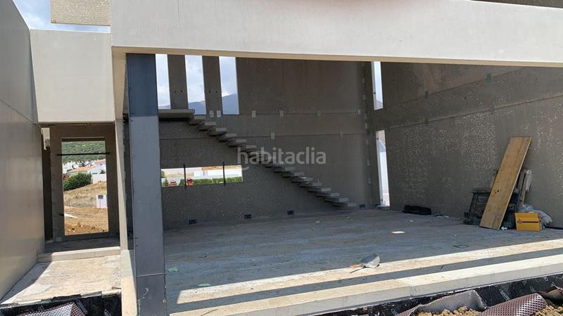 Foto 8fade201-a3b7-4b5c-8a95-d7ad42665c2c. Casa villa con vistas al mar en construcción en Valle Romano Golf en Estepona