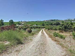 Masia a Doña Julia Golf. Parcela con casa de campo en sabinillas