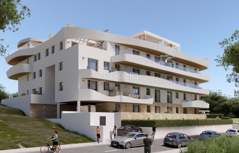 Foto 373360d3-2aa4-4c7c-b97c-d6ca3e8bb316. Ático  nuevo de 3 dormitorios con solarium y piscina privada en el centro en Estepona