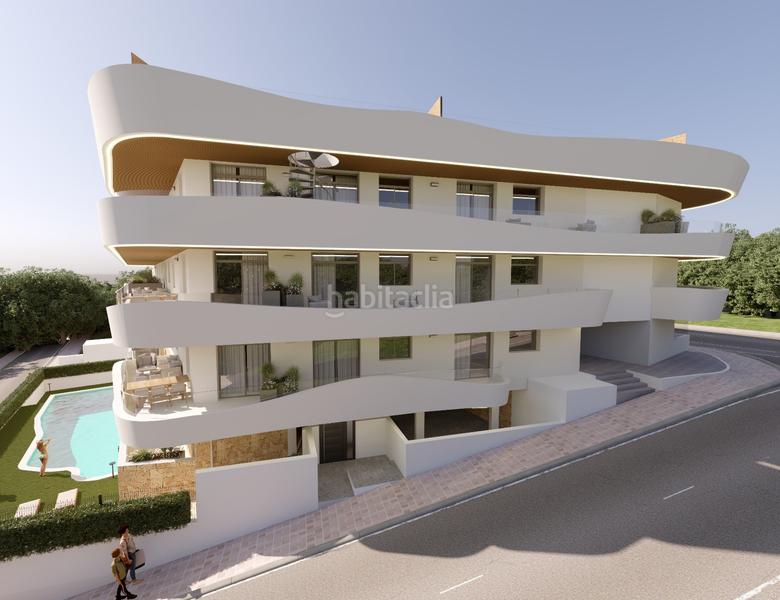 Foto ceeac00a-3712-45ec-abb6-45e0c07bb748. Ático  nuevo de 3 dormitorios con solarium y piscina privada en el centro en Estepona