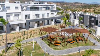 Planta baixa a Valle Romano Golf. Apartamento en planta baja de 3 dormitorios con jardín en valle